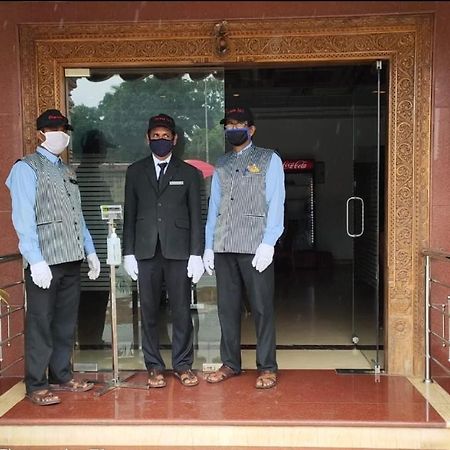Hotel Sharada International Udupi Exteriör bild