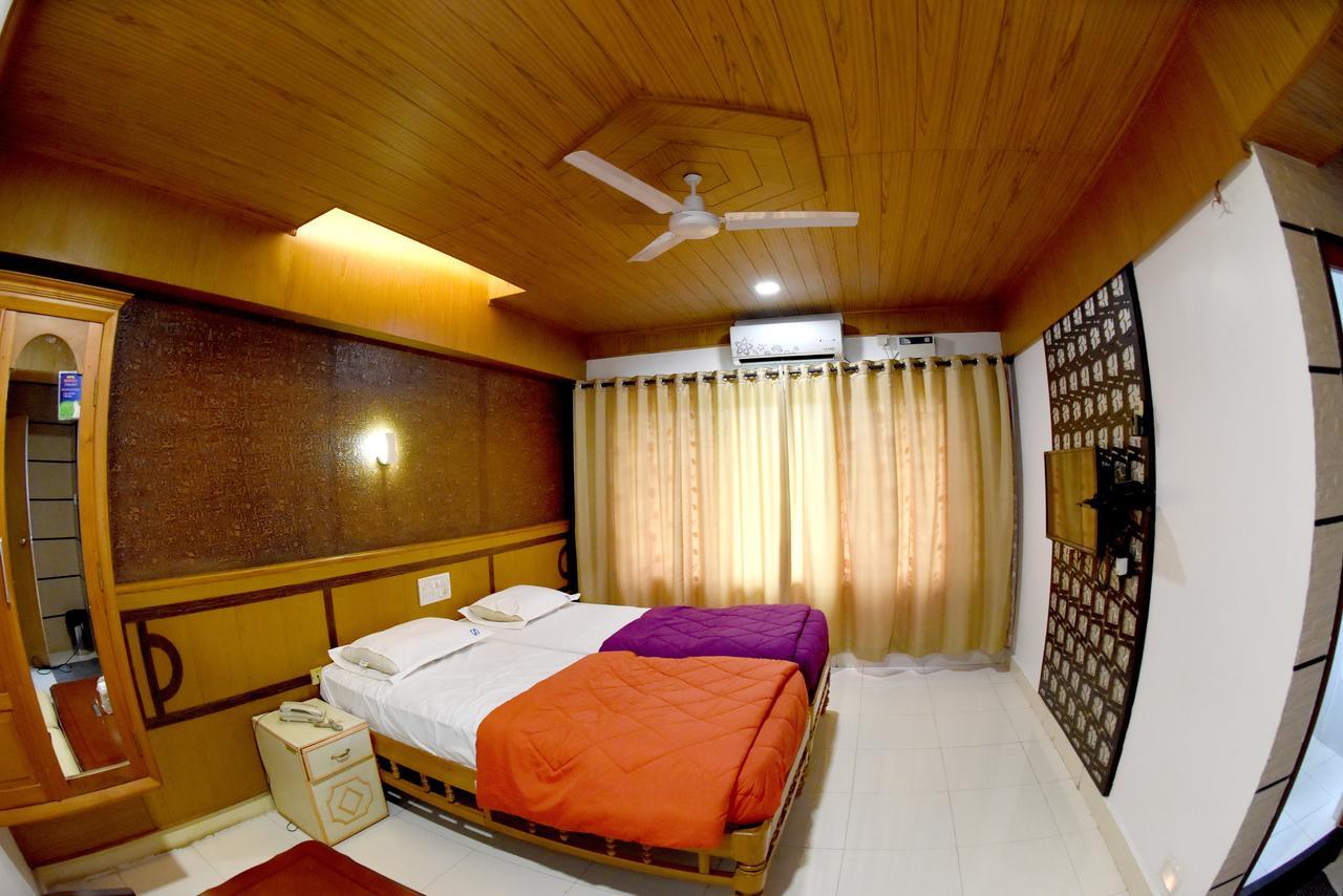 Hotel Sharada International Udupi Exteriör bild