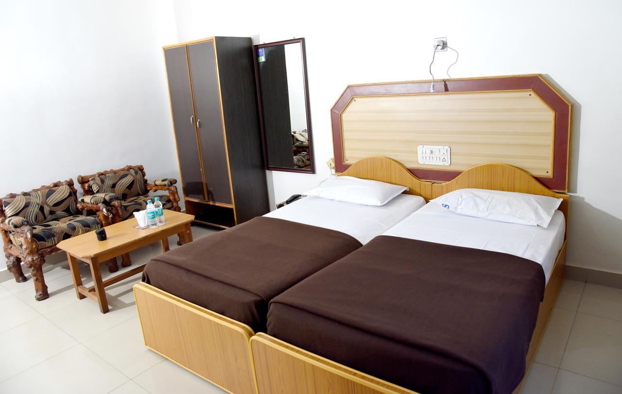 Hotel Sharada International Udupi Exteriör bild