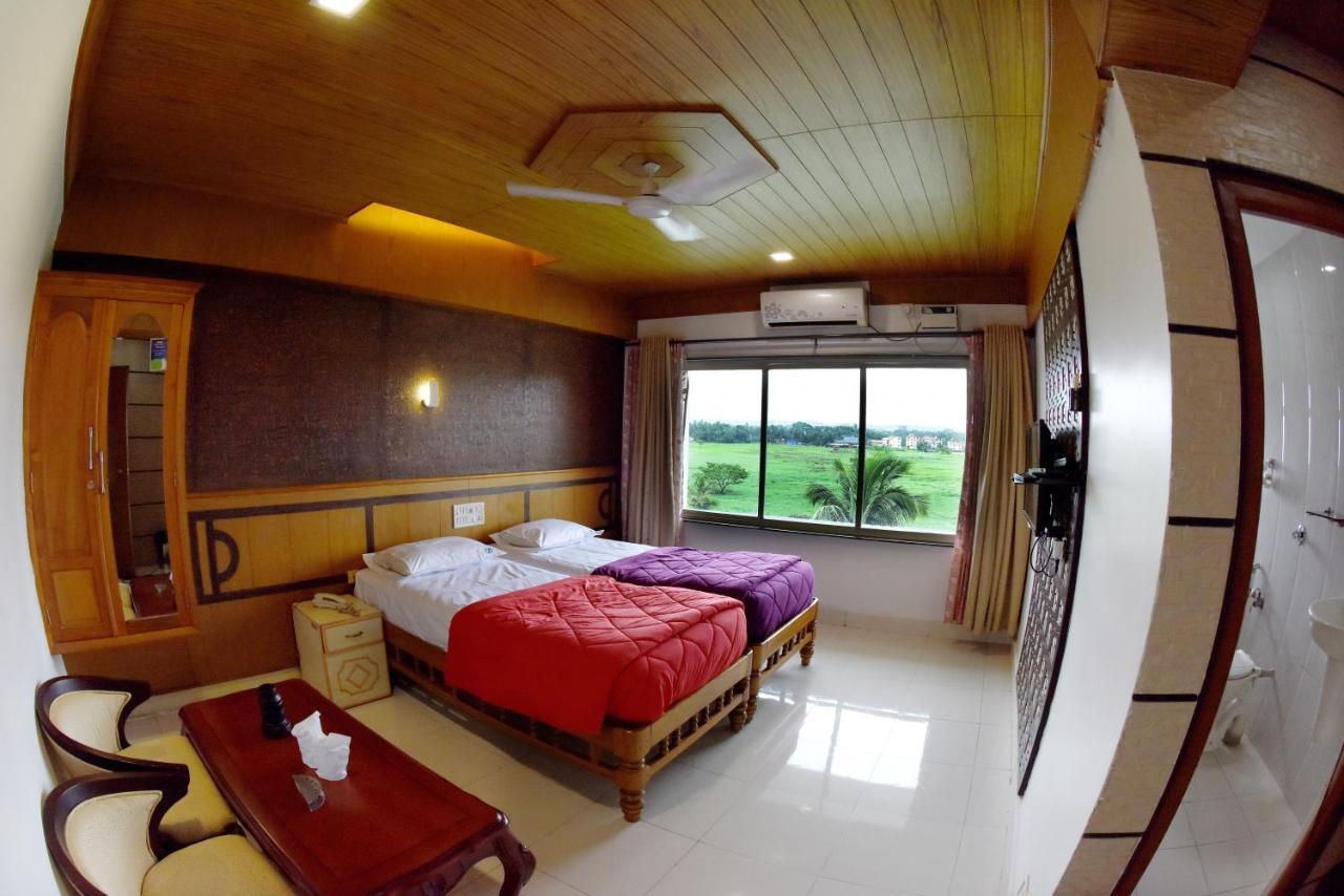 Hotel Sharada International Udupi Exteriör bild