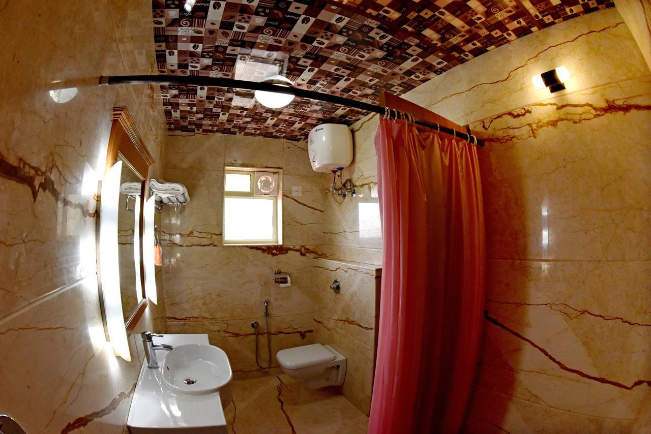 Hotel Sharada International Udupi Exteriör bild