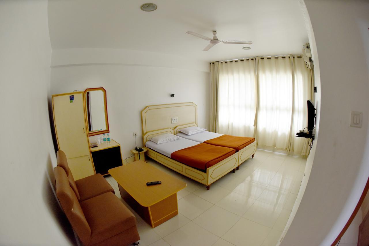 Hotel Sharada International Udupi Exteriör bild