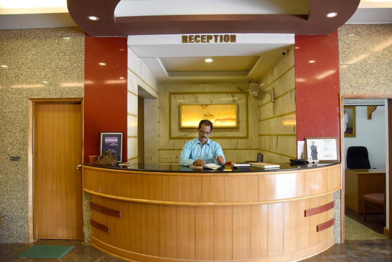 Hotel Sharada International Udupi Exteriör bild