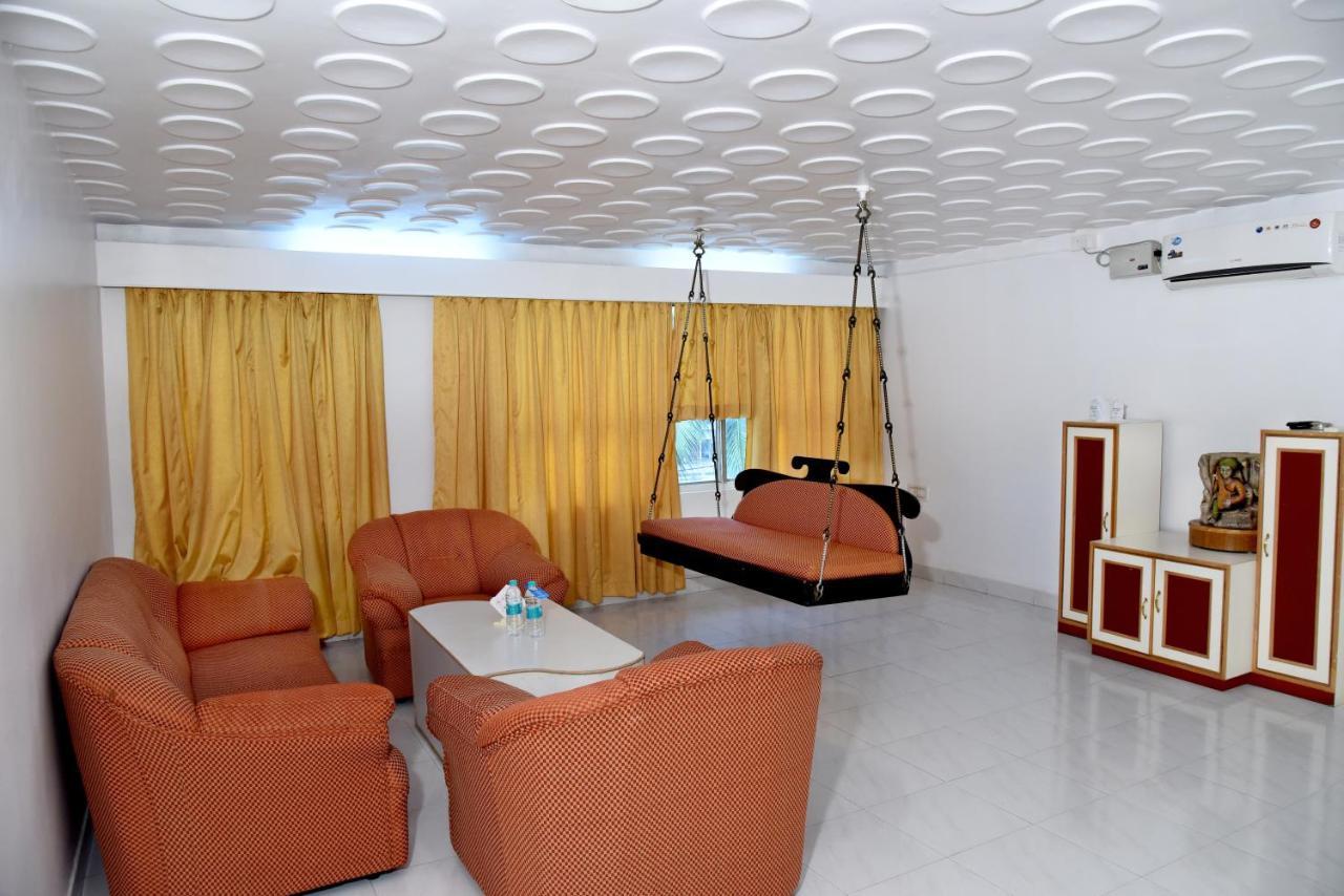 Hotel Sharada International Udupi Exteriör bild