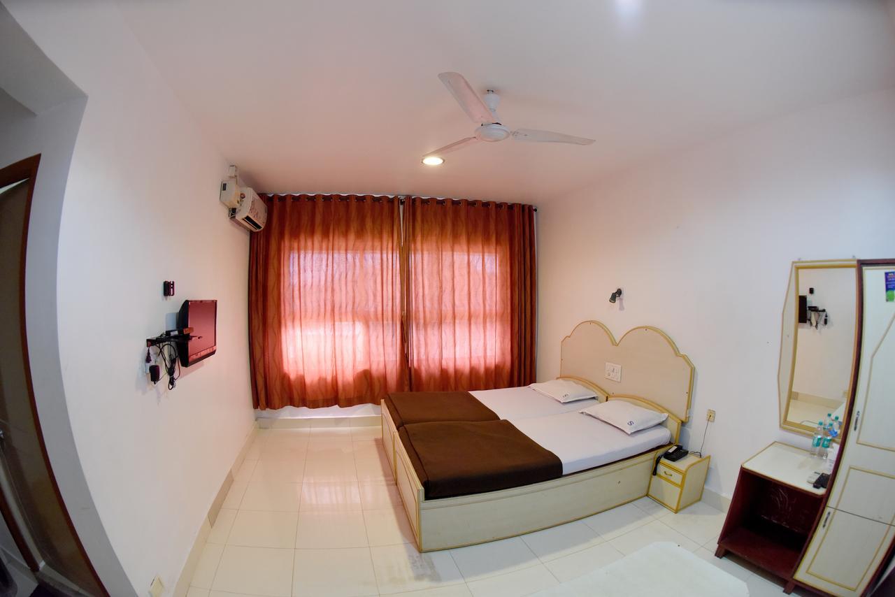 Hotel Sharada International Udupi Exteriör bild