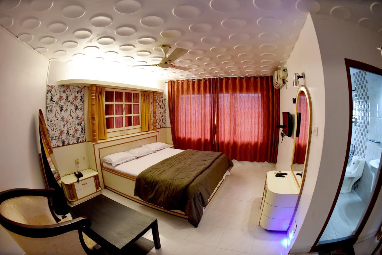 Hotel Sharada International Udupi Exteriör bild