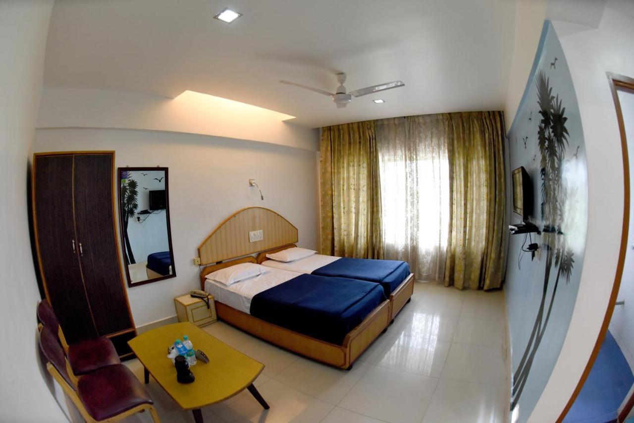 Hotel Sharada International Udupi Exteriör bild