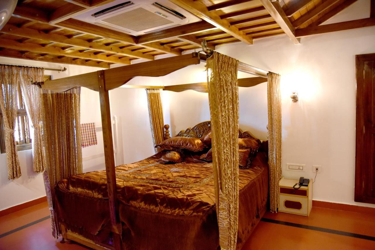 Hotel Sharada International Udupi Exteriör bild