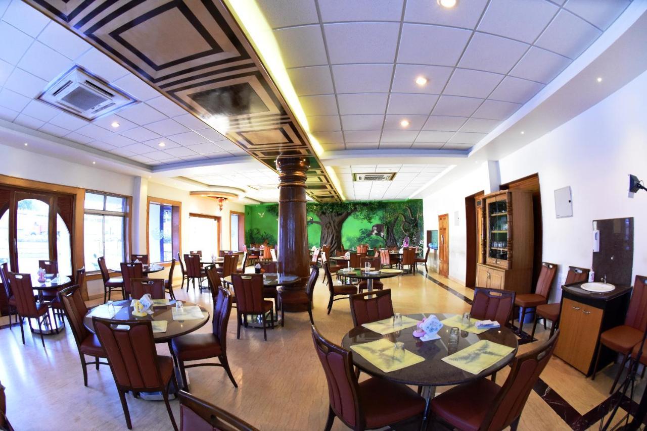 Hotel Sharada International Udupi Exteriör bild